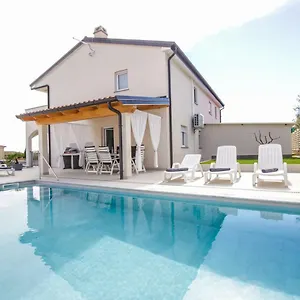  Villa Silver Novigrad With Private Pool Kroatien